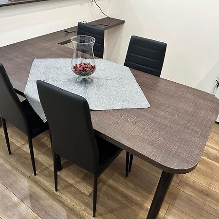 Newly Renovated 2 Rooms Apartment Downtown Nitra Luaran gambar
